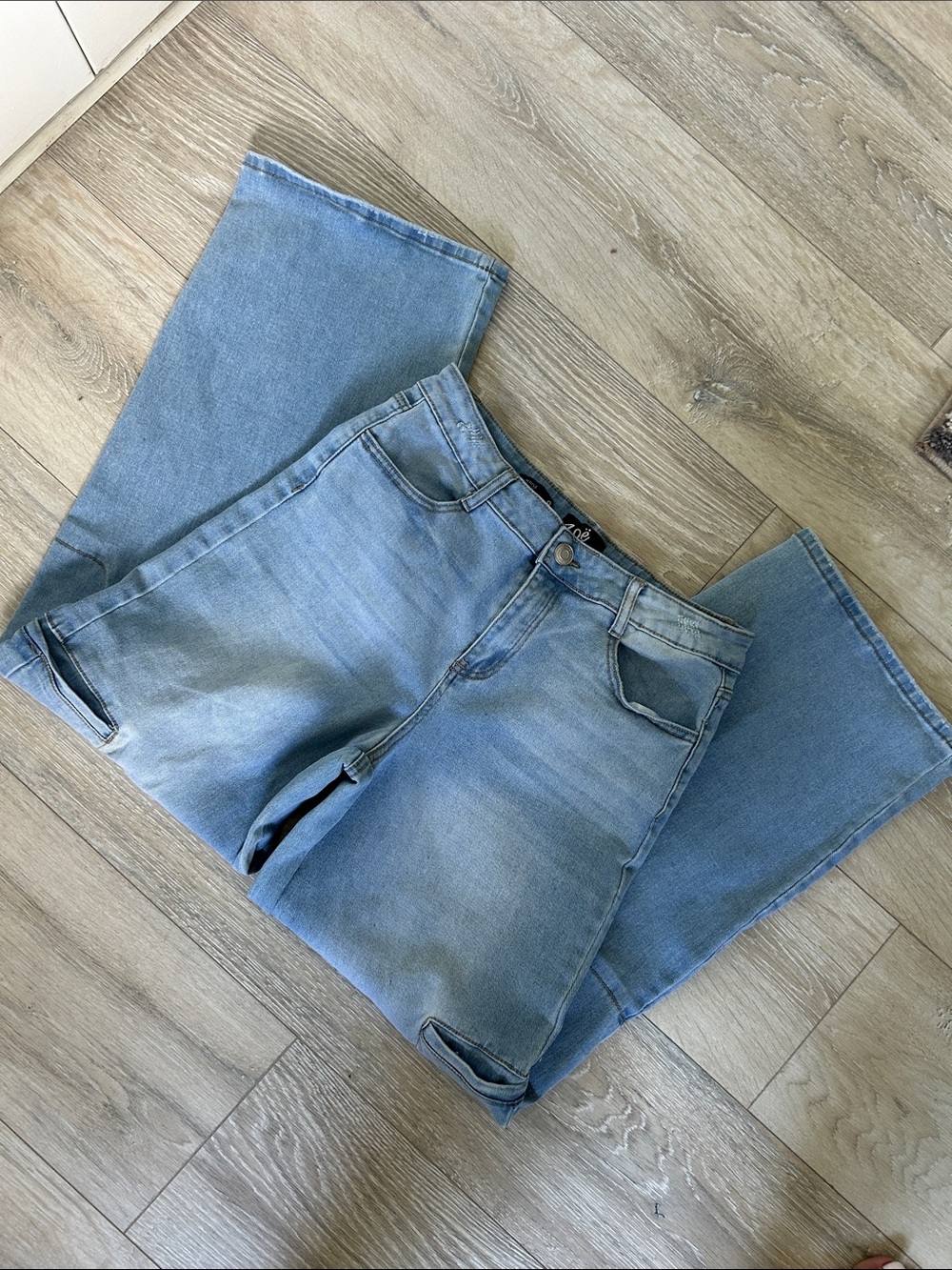 Light Blue Wide Leg Jeans - Women's Wide-Leg Denim